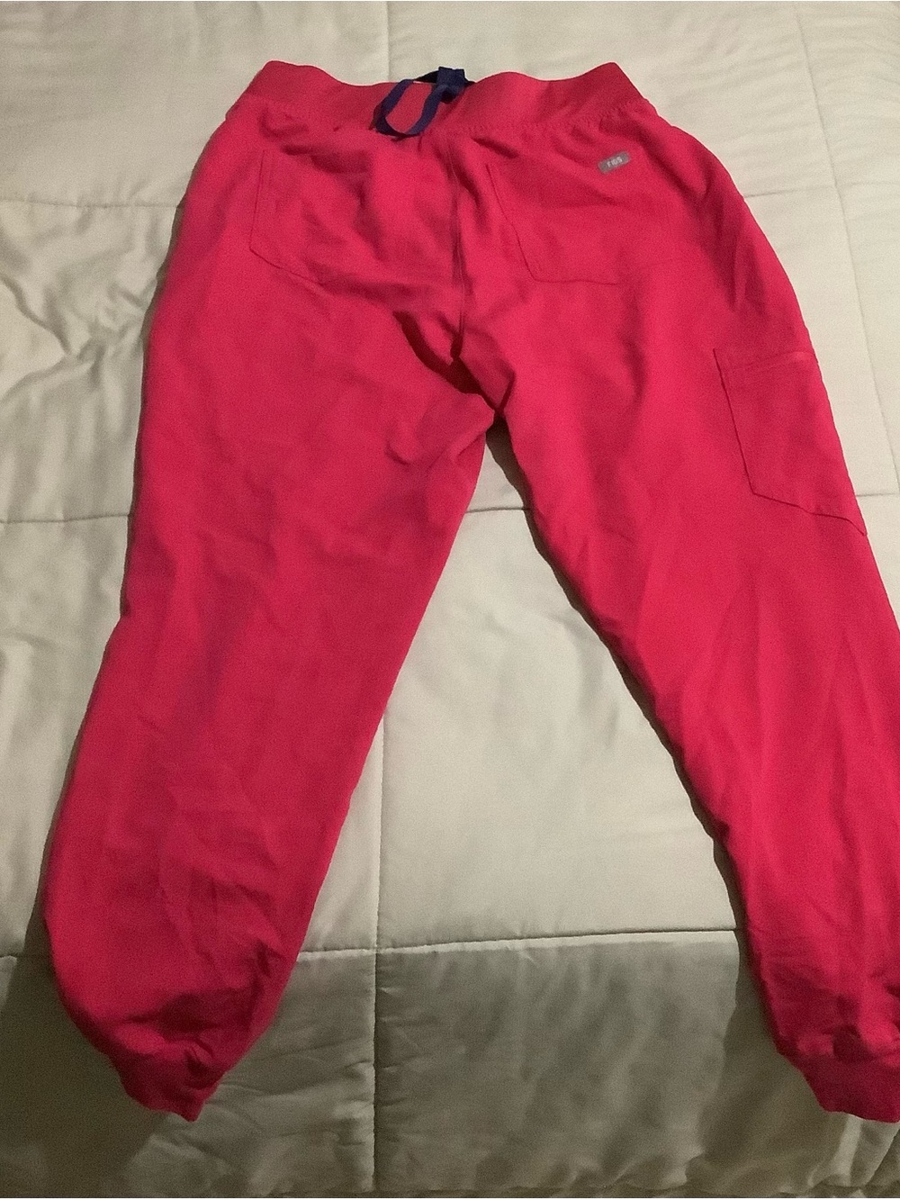 Figs Scrub Shocking Pink Hw Zamora Joggers Medium Petite - Picture 2 of 3